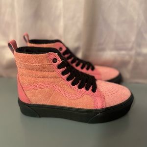 Pink + Black Platform Sk8-Hi MTE Vans